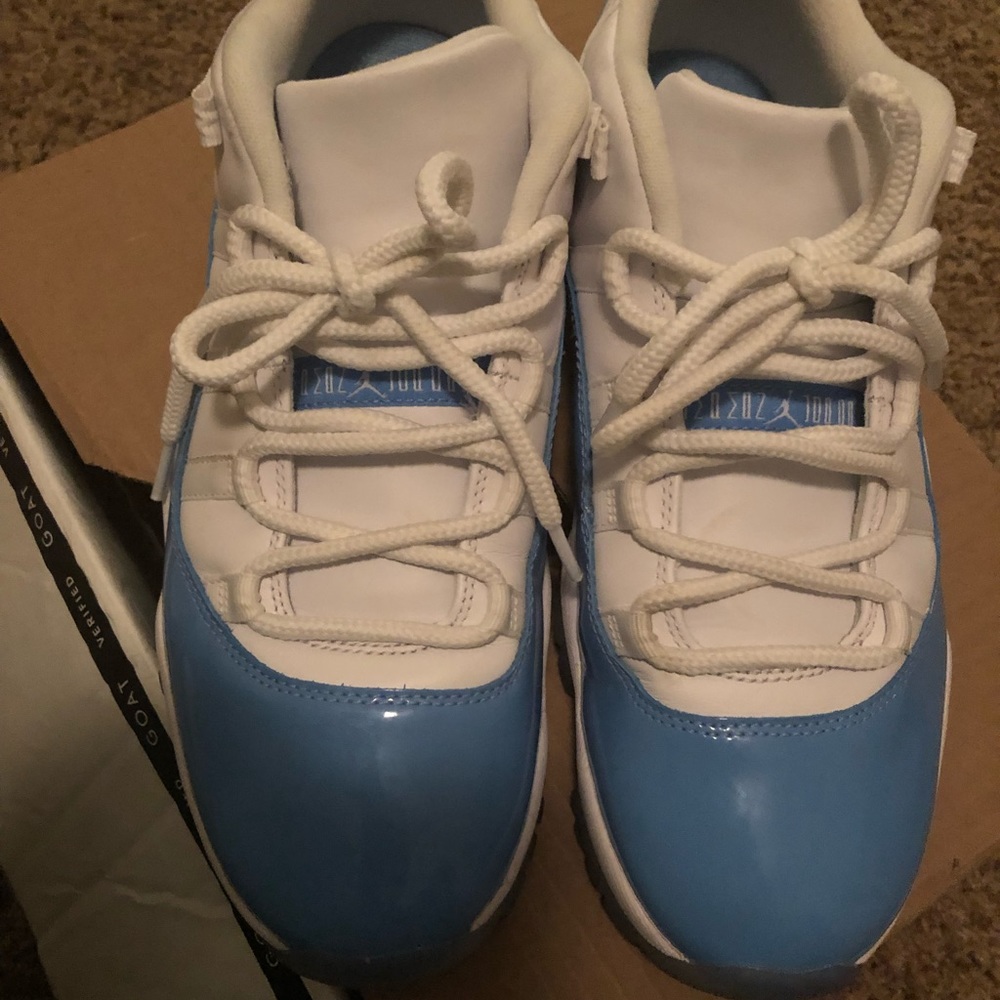 Sz 10.5  retro 11s